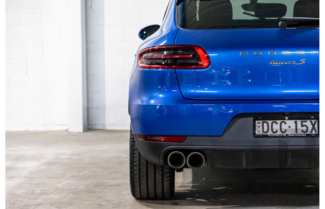 01/2016 Porsche Macan S Diesel (AWD) MY16 4d Wagon Sapphire Blue Metallic Turbo Diesel 3.0L