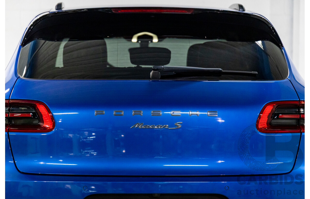 01/2016 Porsche Macan S Diesel (AWD) MY16 4d Wagon Sapphire Blue Metallic Turbo Diesel 3.0L