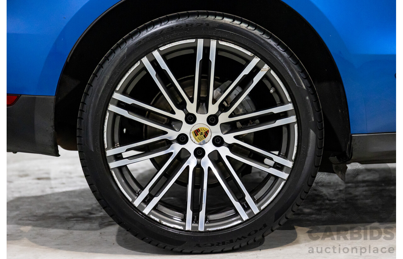 01/2016 Porsche Macan S Diesel (AWD) MY16 4d Wagon Sapphire Blue Metallic Turbo Diesel 3.0L