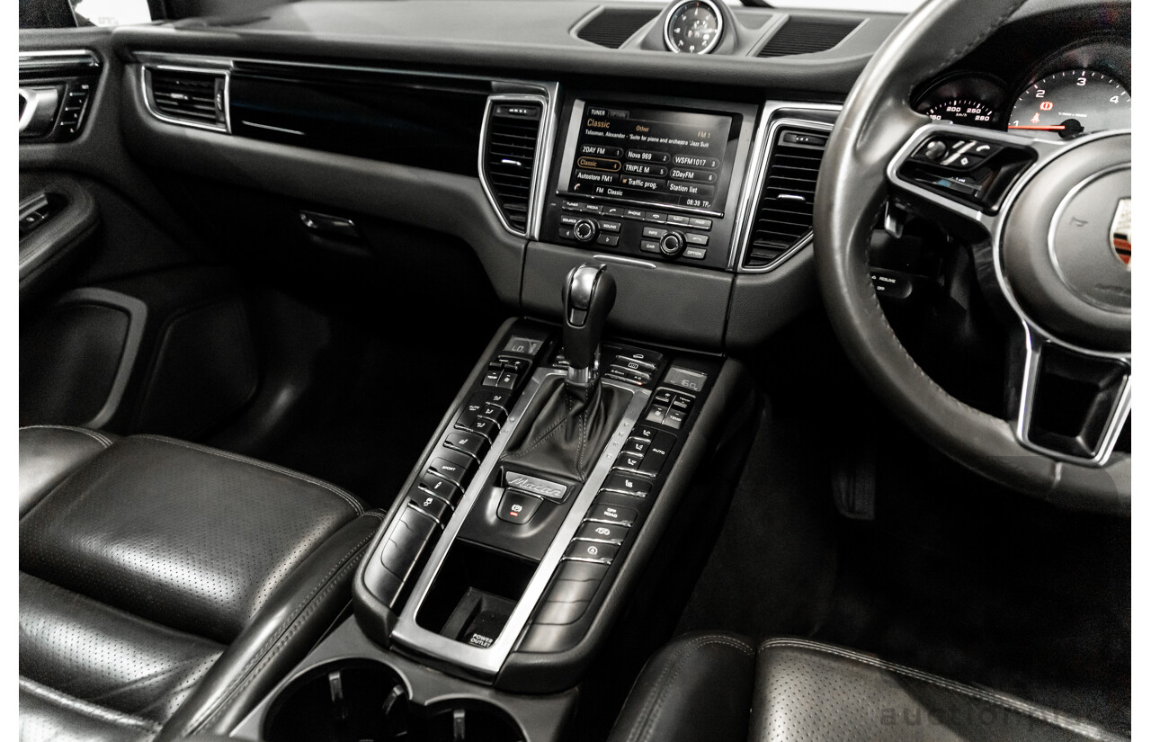 01/2016 Porsche Macan S Diesel (AWD) MY16 4d Wagon Sapphire Blue Metallic Turbo Diesel 3.0L