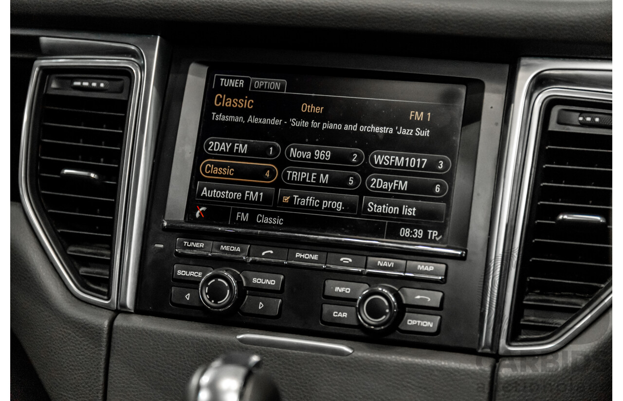 01/2016 Porsche Macan S Diesel (AWD) MY16 4d Wagon Sapphire Blue Metallic Turbo Diesel 3.0L