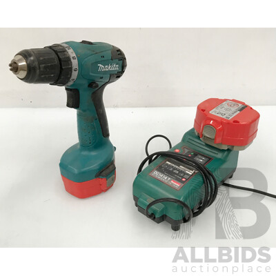 Makita (6281D) Drill with Charger and Batteries