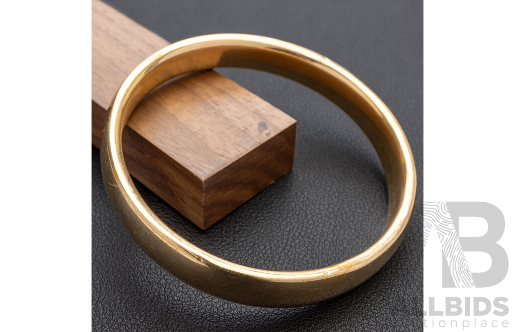 9ct Yellow Gold Copper Filled Round Flat Curve Bangle, 67mm, 63.01 Grams