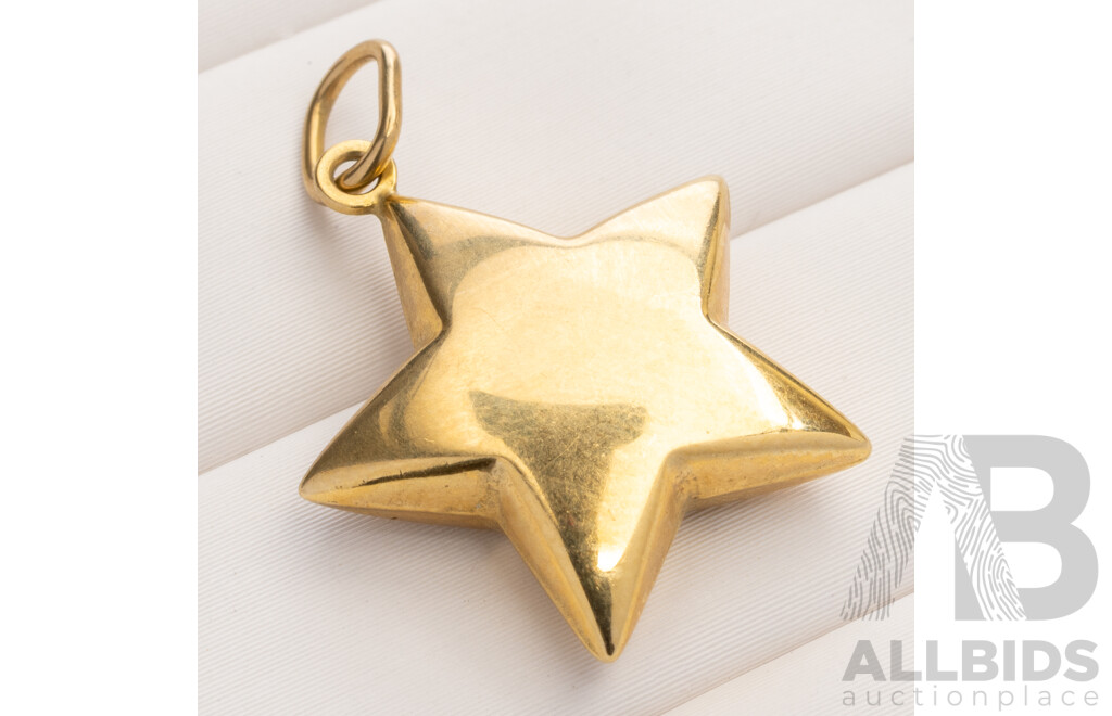 9ct Puffy Star Pendant/charm, 25mm Long, 1.23 Grams