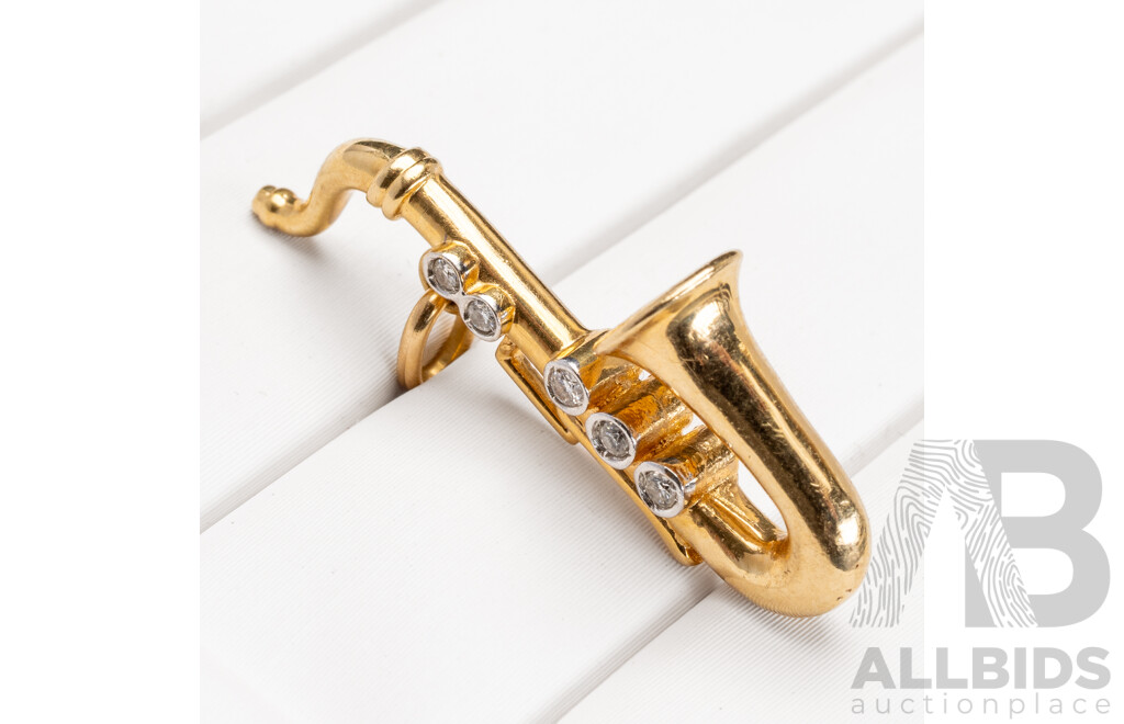 14ct Vintage Diamond Set Saxophone Pendant/charm, TDW 0.05ct, 3.37 Grams