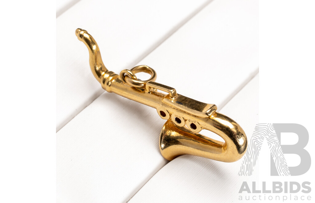 14ct Vintage Diamond Set Saxophone Pendant/charm, TDW 0.05ct, 3.37 Grams