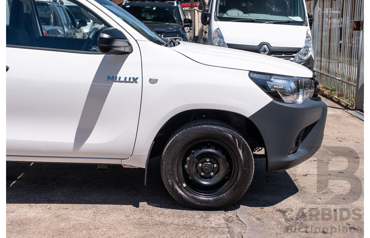11/2023 Toyota Hilux Workmate (4x2) TGN121R C/Chas Glacier White 2.7L