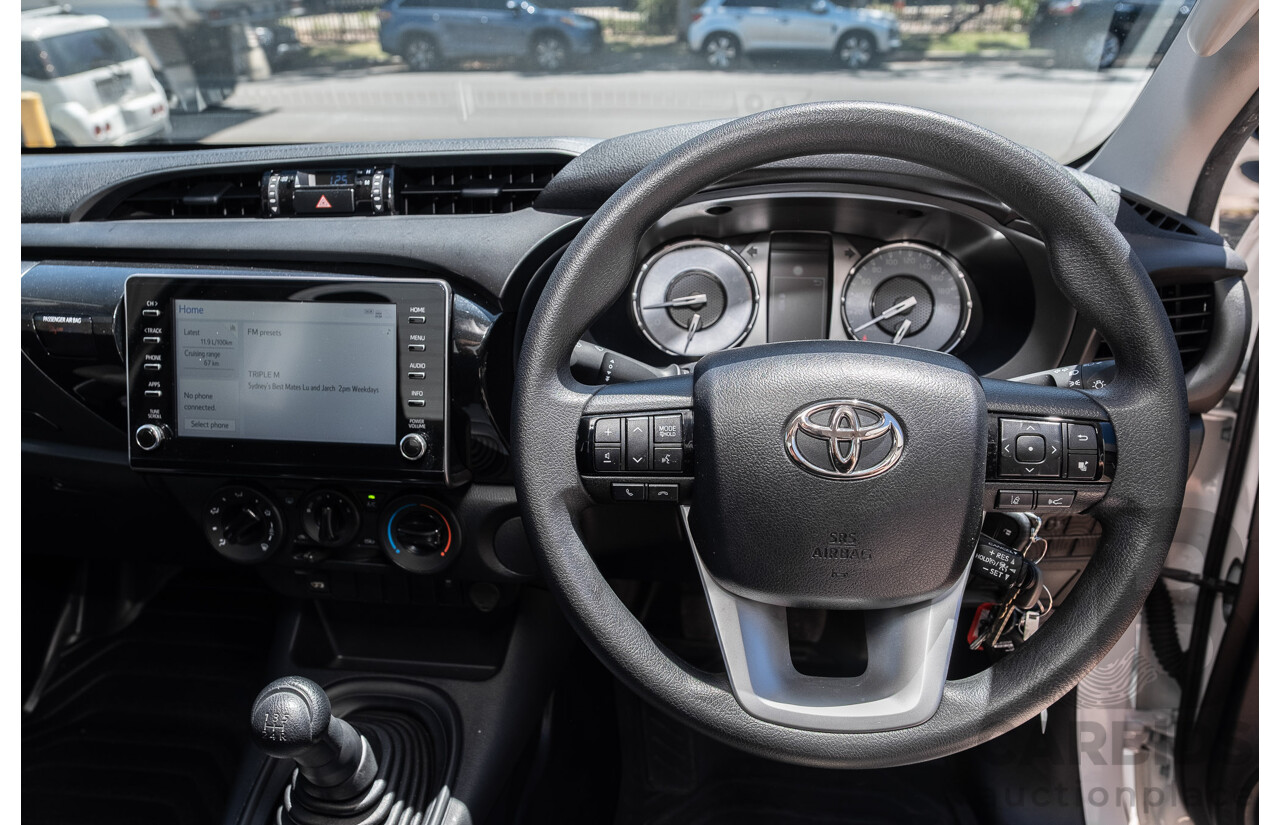 11/2023 Toyota Hilux Workmate (4x2) TGN121R C/Chas Glacier White 2.7L
