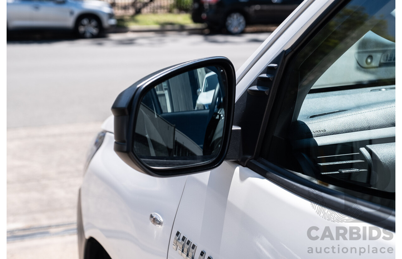 11/2023 Toyota Hilux Workmate (4x2) TGN121R C/Chas Glacier White 2.7L