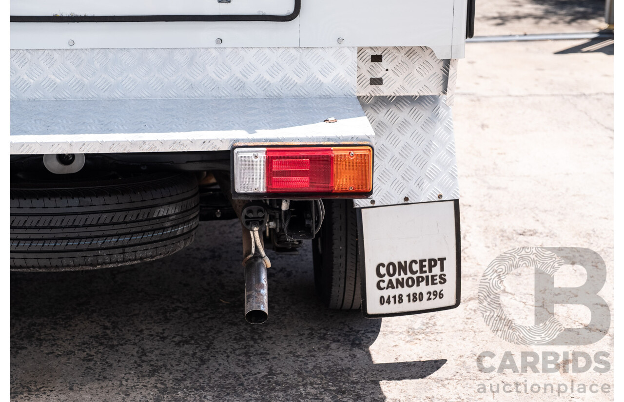 11/2023 Toyota Hilux Workmate (4x2) TGN121R C/Chas Glacier White 2.7L