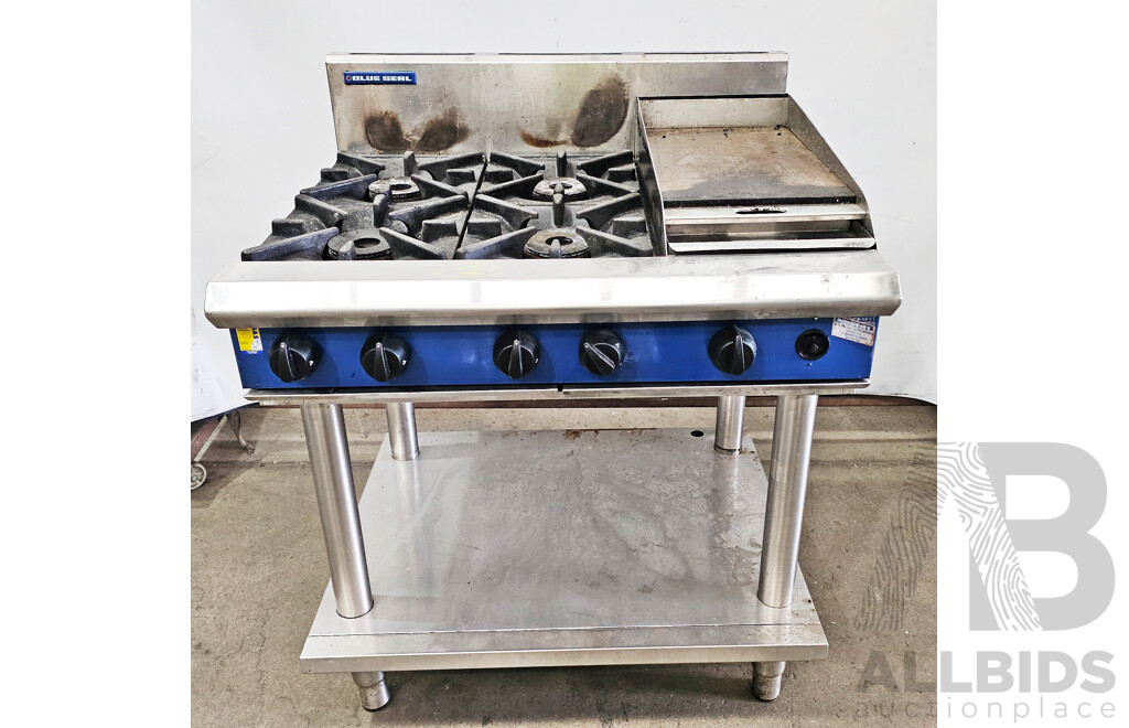 Moffat Blue Seal Freestanding 4 Burner Gas Cooktop with Griddle Plate