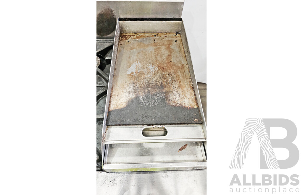 Moffat Blue Seal Freestanding 4 Burner Gas Cooktop with Griddle Plate