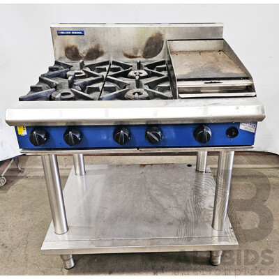 Moffat Blue Seal  Freestanding 4 Burner Gas Cooktop with Griddle Plate