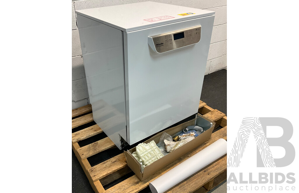 MIELE PG8059W White Commercial Freshwater Freestanding Dishwasher - RRP $9,537