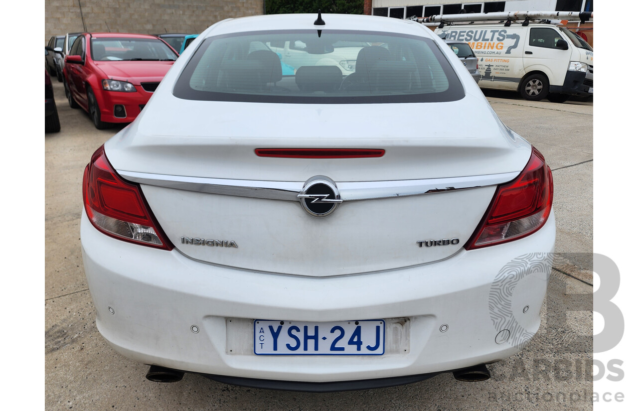 5/2013 Opel Insignia Select GA 4d Sedan White 2.0L