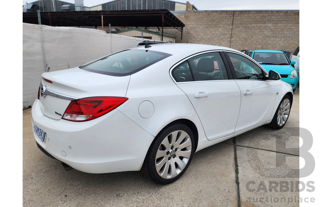 5/2013 Opel Insignia Select GA 4d Sedan White 2.0L