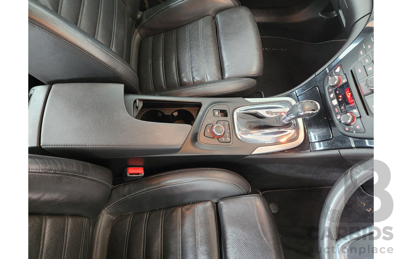 5/2013 Opel Insignia Select GA 4d Sedan White 2.0L