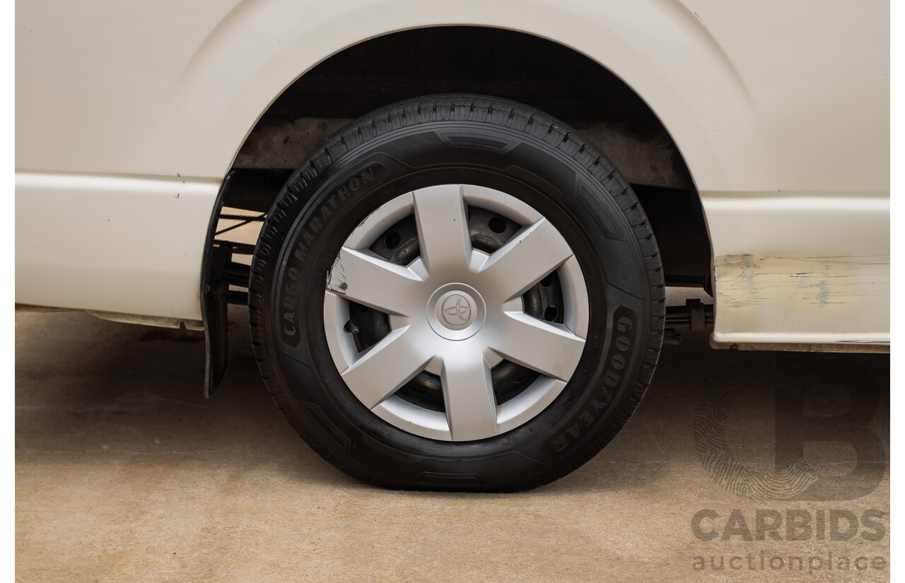 03/2016 Toyota Hiace LWB KDH201R MY16 4d Van Turbo Diesel 3.0L