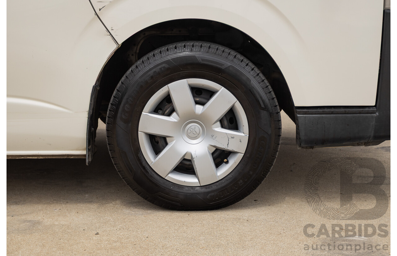 03/2016 Toyota Hiace LWB KDH201R MY16 4d Van Turbo Diesel 3.0L