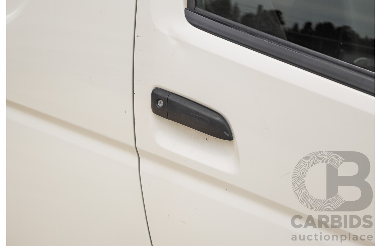 03/2016 Toyota Hiace LWB KDH201R MY16 4d Van Turbo Diesel 3.0L