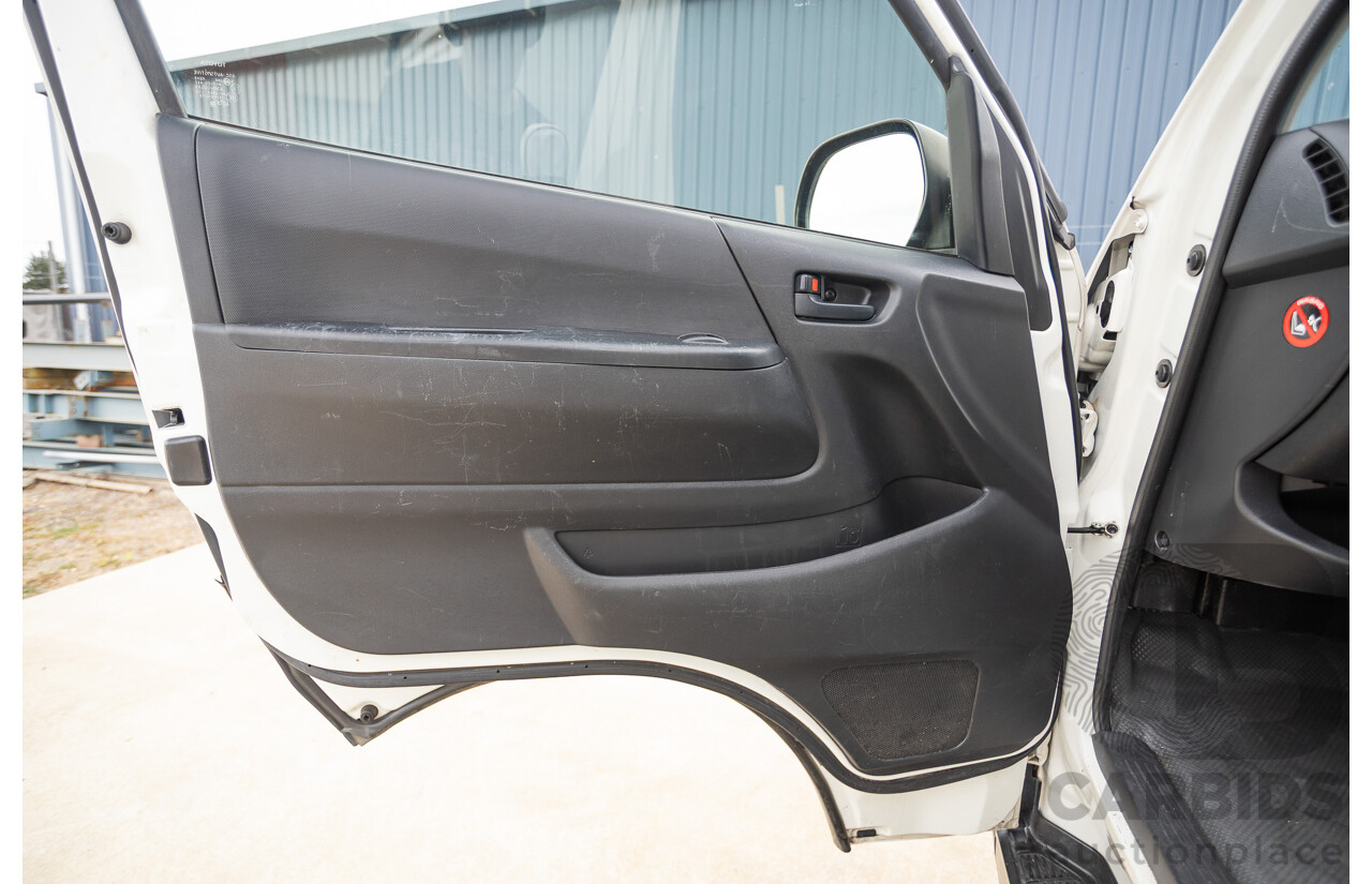 03/2016 Toyota Hiace LWB KDH201R MY16 4d Van Turbo Diesel 3.0L