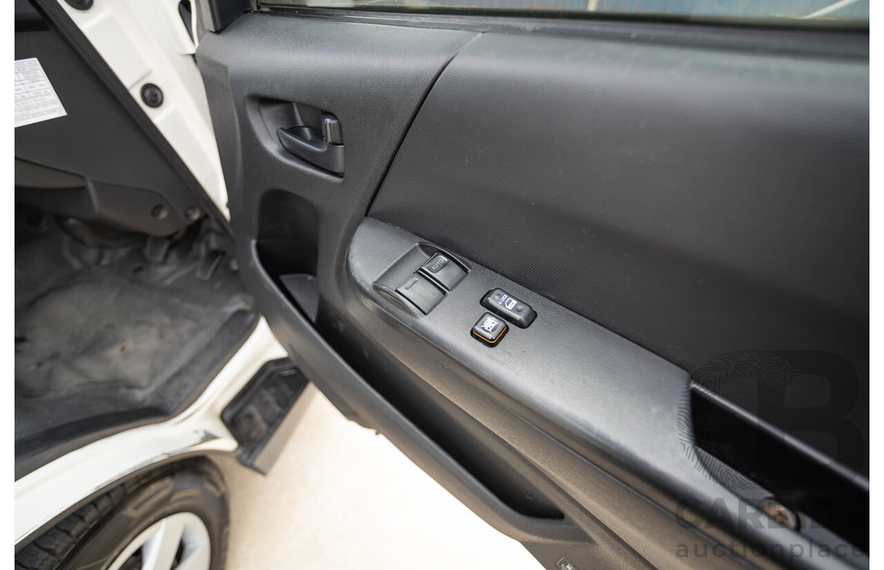 03/2016 Toyota Hiace LWB KDH201R MY16 4d Van Turbo Diesel 3.0L