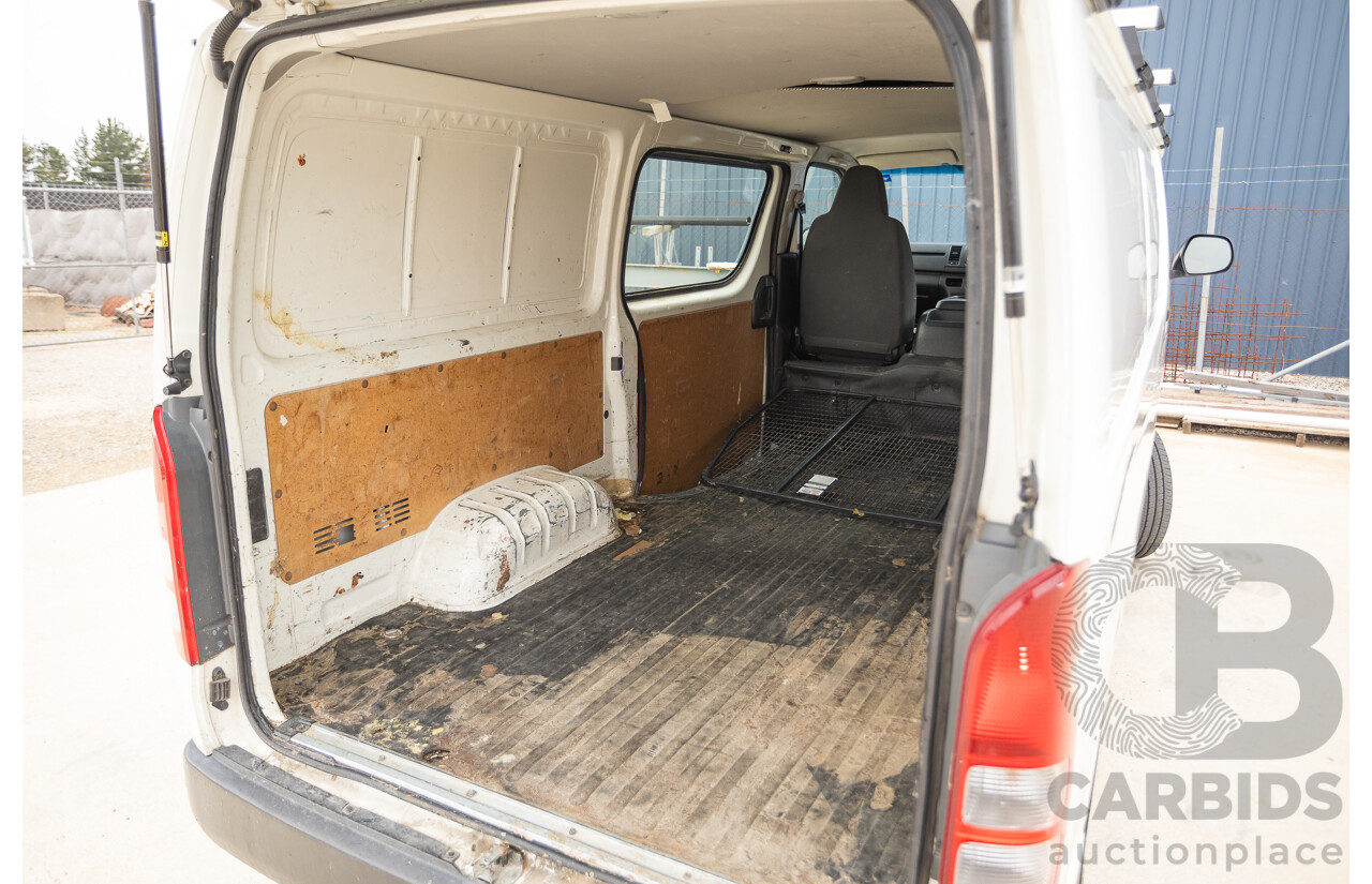 03/2016 Toyota Hiace LWB KDH201R MY16 4d Van Turbo Diesel 3.0L