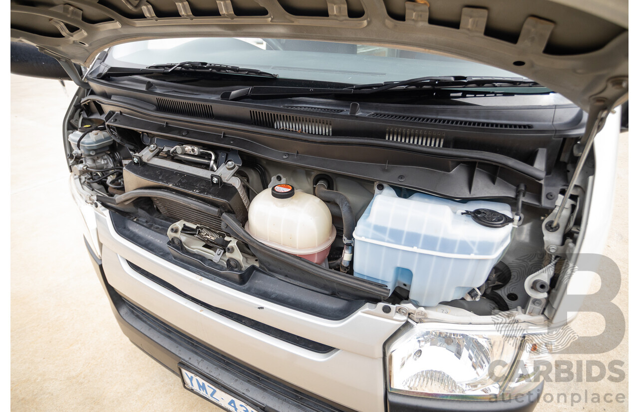 03/2016 Toyota Hiace LWB KDH201R MY16 4d Van Turbo Diesel 3.0L