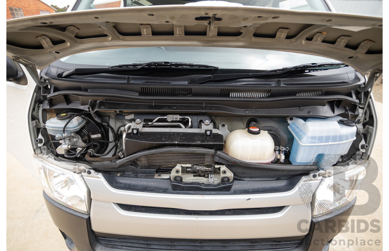 03/2016 Toyota Hiace LWB KDH201R MY16 4d Van Turbo Diesel 3.0L