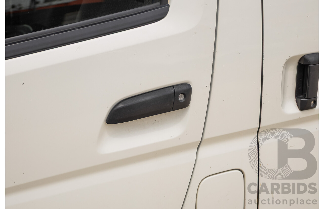 03/2016 Toyota Hiace LWB KDH201R MY16 4d Van Turbo Diesel 3.0L