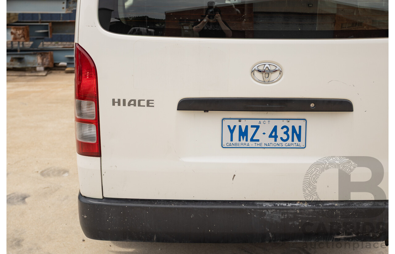 03/2016 Toyota Hiace LWB KDH201R MY16 4d Van Turbo Diesel 3.0L