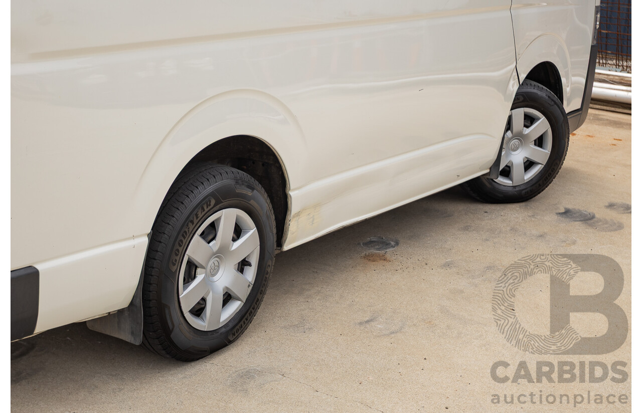 03/2016 Toyota Hiace LWB KDH201R MY16 4d Van Turbo Diesel 3.0L