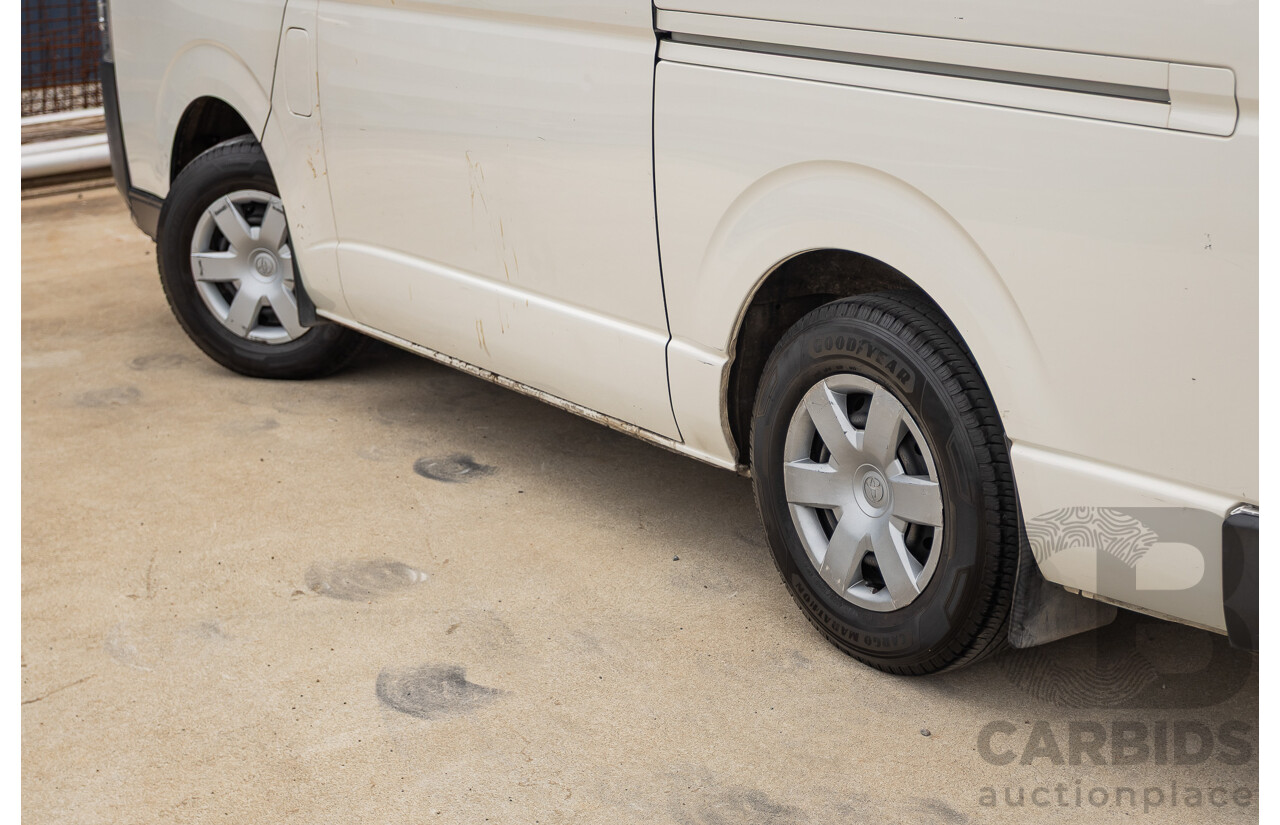 03/2016 Toyota Hiace LWB KDH201R MY16 4d Van Turbo Diesel 3.0L