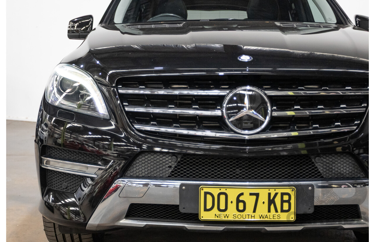 04/2012 Mercedes-Benz ML350 AMG Pack CDI Bluetec (4x4) 166 4d Wagon Obsidian Black Metallic Turbo Diesel 3.0L