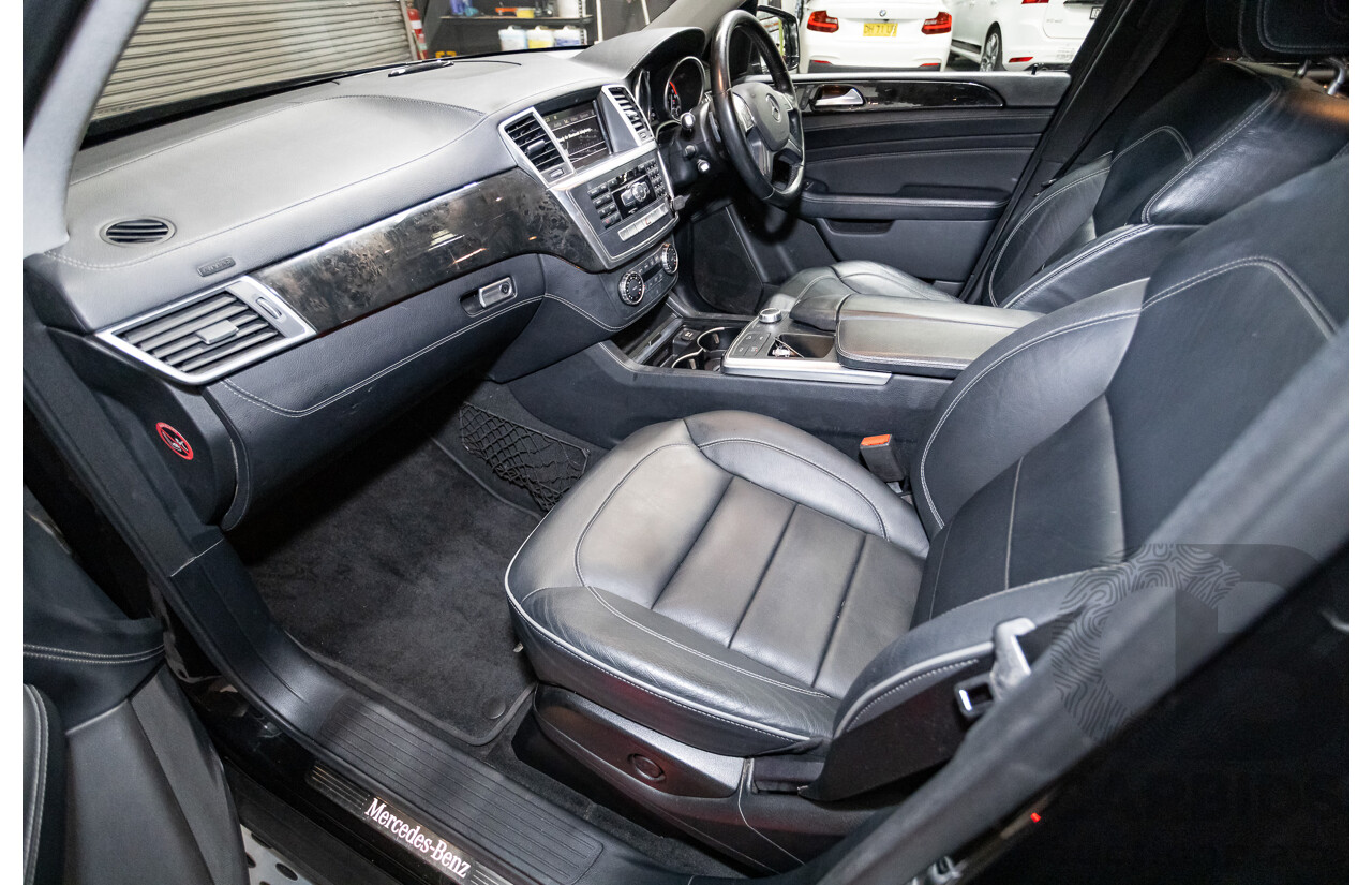 04/2012 Mercedes-Benz ML350 AMG Pack CDI Bluetec (4x4) 166 4d Wagon Obsidian Black Metallic Turbo Diesel 3.0L