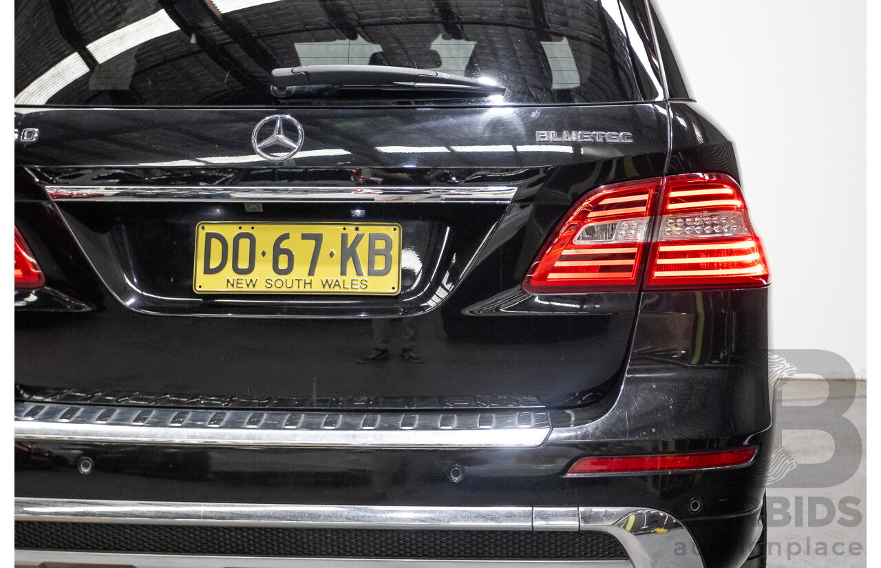04/2012 Mercedes-Benz ML350 AMG Pack CDI Bluetec (4x4) 166 4d Wagon Obsidian Black Metallic Turbo Diesel 3.0L