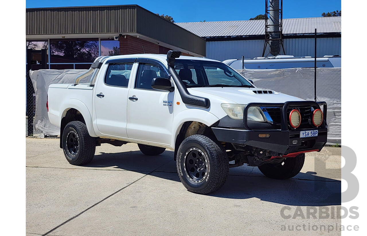 2/2012 Toyota Hilux SR5 (4x4) KUN26R MY12 Dual Cab P/Up White 3.0L