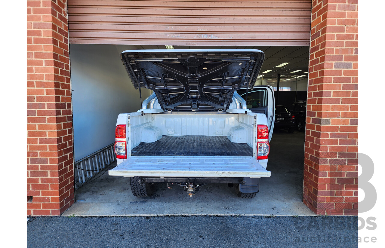 2/2012 Toyota Hilux SR5 (4x4) KUN26R MY12 Dual Cab P/Up White 3.0L