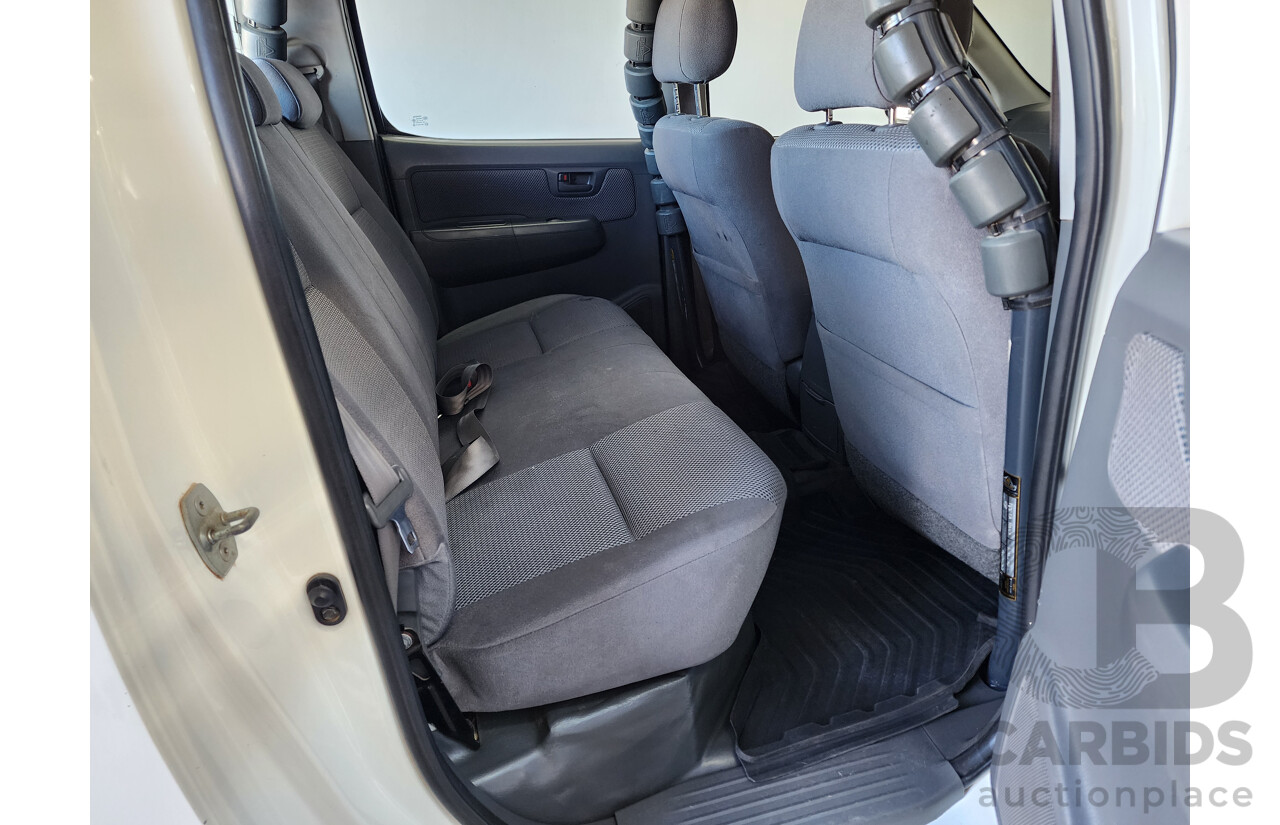2/2012 Toyota Hilux SR5 (4x4) KUN26R MY12 Dual Cab P/Up White 3.0L