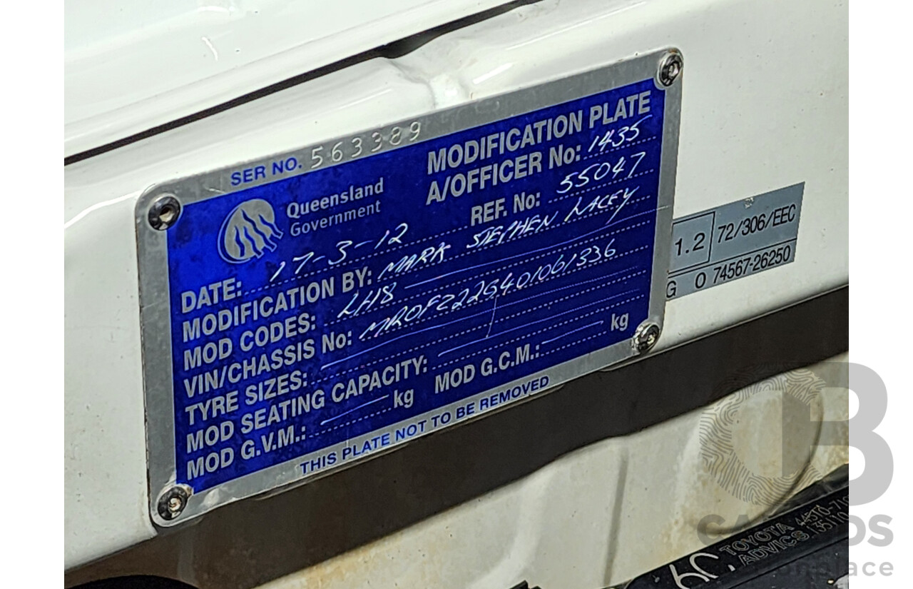 2/2012 Toyota Hilux SR5 (4x4) KUN26R MY12 Dual Cab P/Up White 3.0L