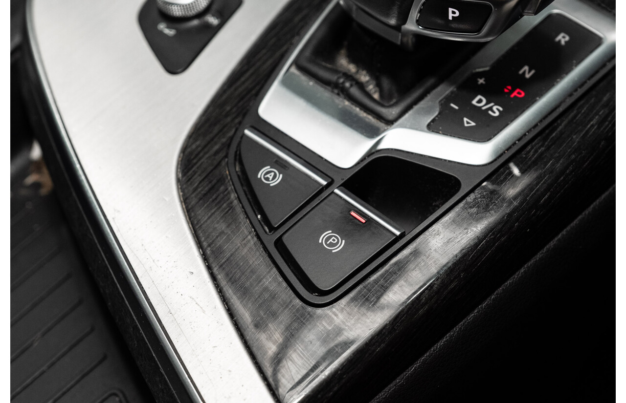 10/2015 Audi Q7 3.0 TDI Quattro (AWD) MY16 4M 4d Wagon Graphite Grey Metallic Turbo Diesel V6 3.0L