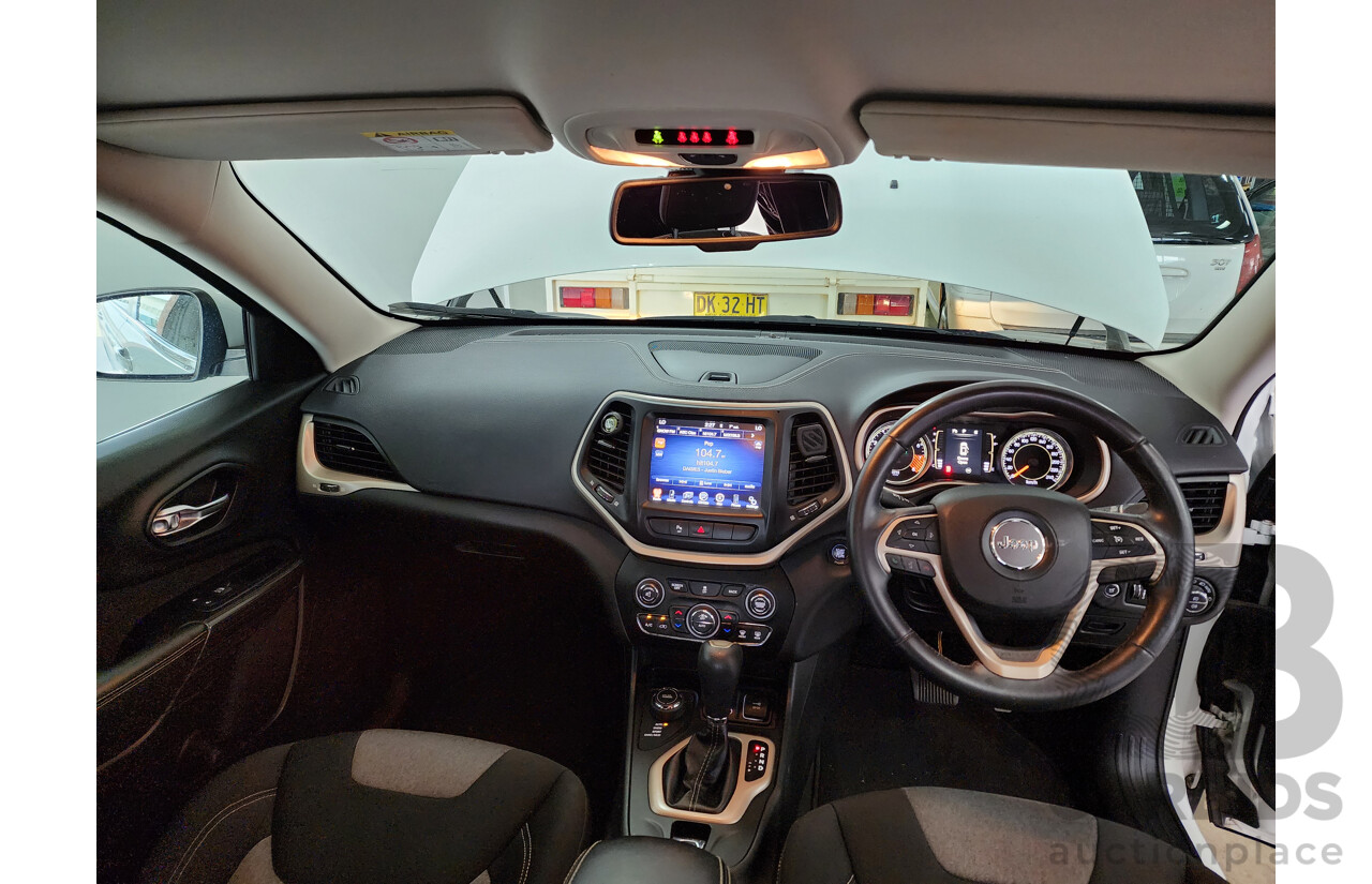 7/2014 Jeep Cherokee Longitude (4x4) KL 4d Wagon White 3.2L