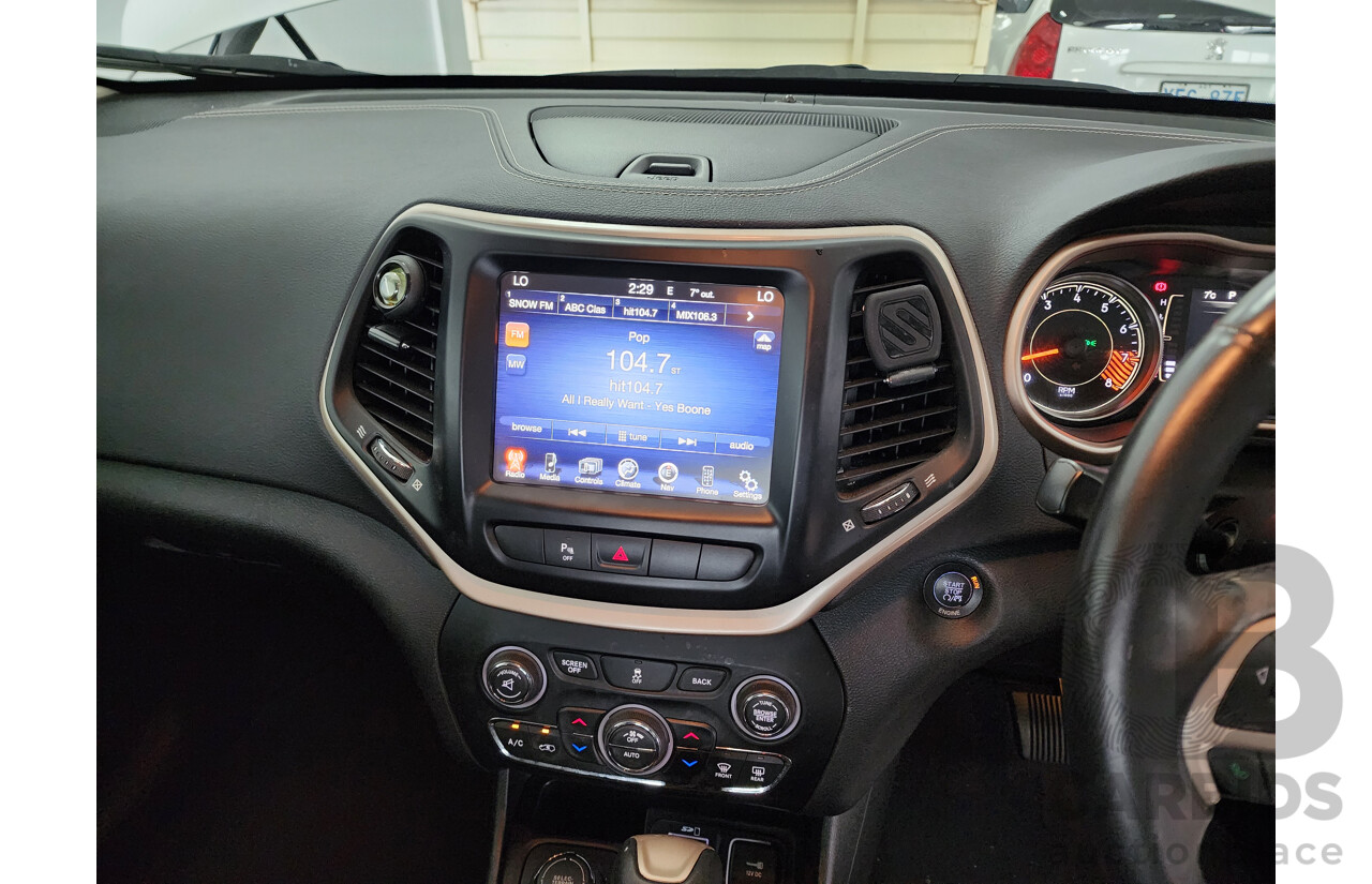 7/2014 Jeep Cherokee Longitude (4x4) KL 4d Wagon White 3.2L