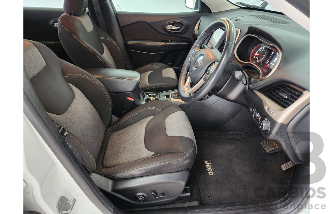 7/2014 Jeep Cherokee Longitude (4x4) KL 4d Wagon White 3.2L