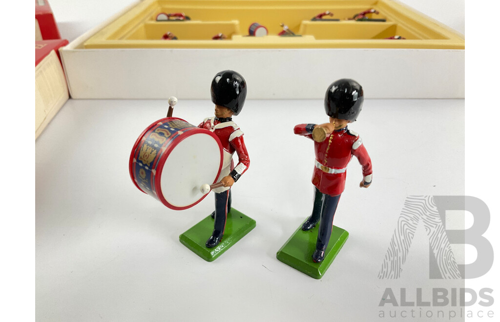 Vintage Boxed Britains Cast Lead Queen Elizabeth II and Life Guard Trumpeter on Horse Back with Scots Guards Drums and Bugles, Made in England - 1:32 Scale
