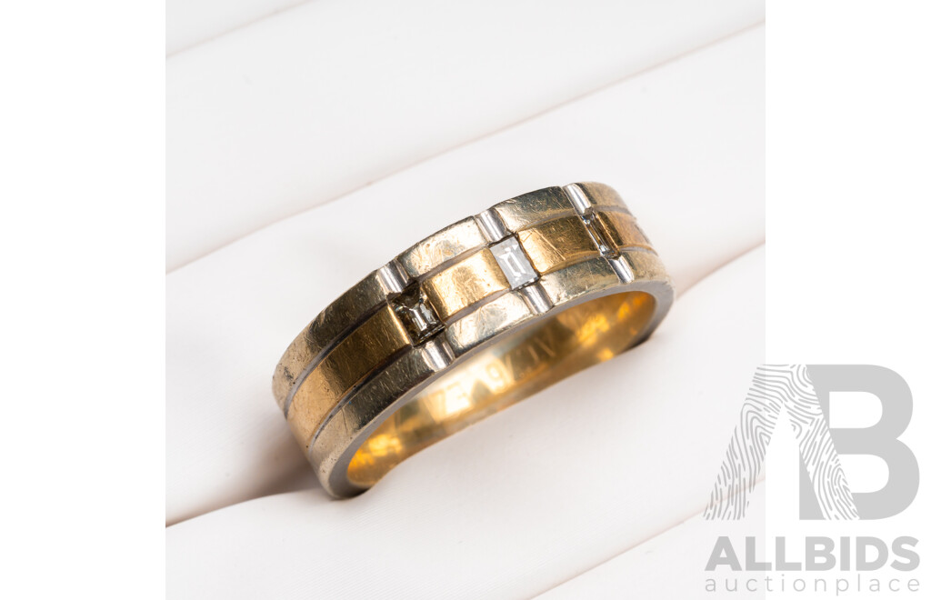 A&C 9ct Baguette Diamond Two Tone Mens Wedding/dress Ring, TDW 0.15ct, Size W, 10.32 Grams