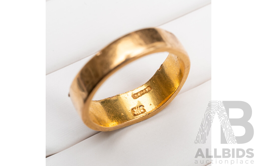 22ct Gold 'Divya' Ring, Size P, 7.68 Grams