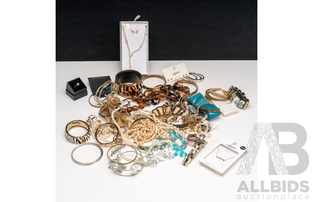 Collection of Mixed Jewellery Items Including Some New with Packaging, 1496.0 Grams