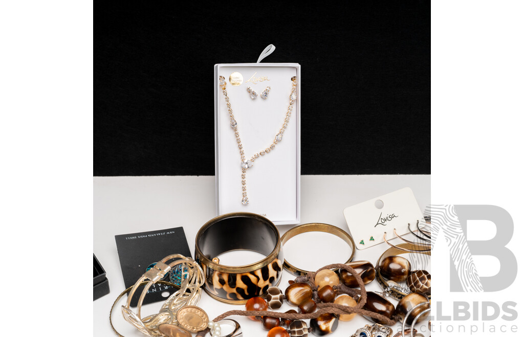 Collection of Mixed Jewellery Items Including Some New with Packaging, 1496.0 Grams
