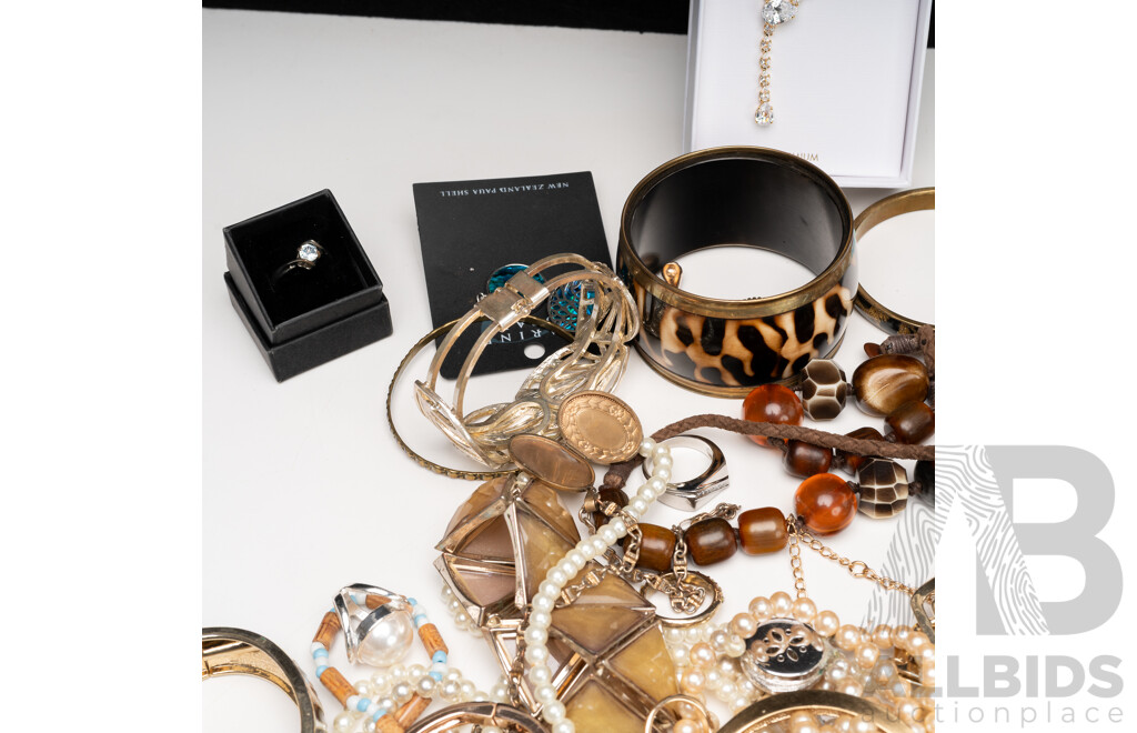 Collection of Mixed Jewellery Items Including Some New with Packaging, 1496.0 Grams